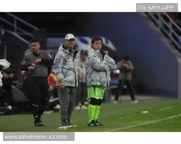 谭咏麟足球明星队上海热血赛场展现风采与激情